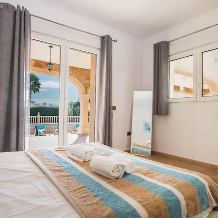 Villa Noa - Plusholidays *