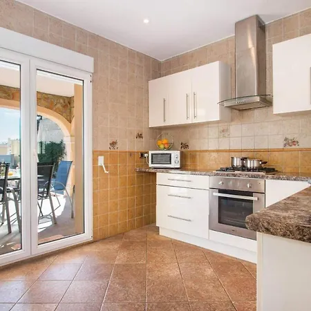 Noa - Plusholidays * 칼페